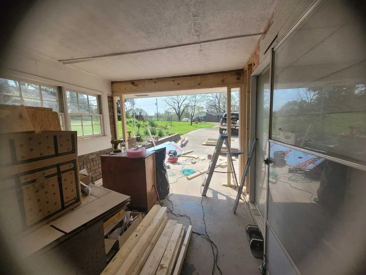 Air movers and dehumidifier for Drying & Dehumidification in Fairview Heights